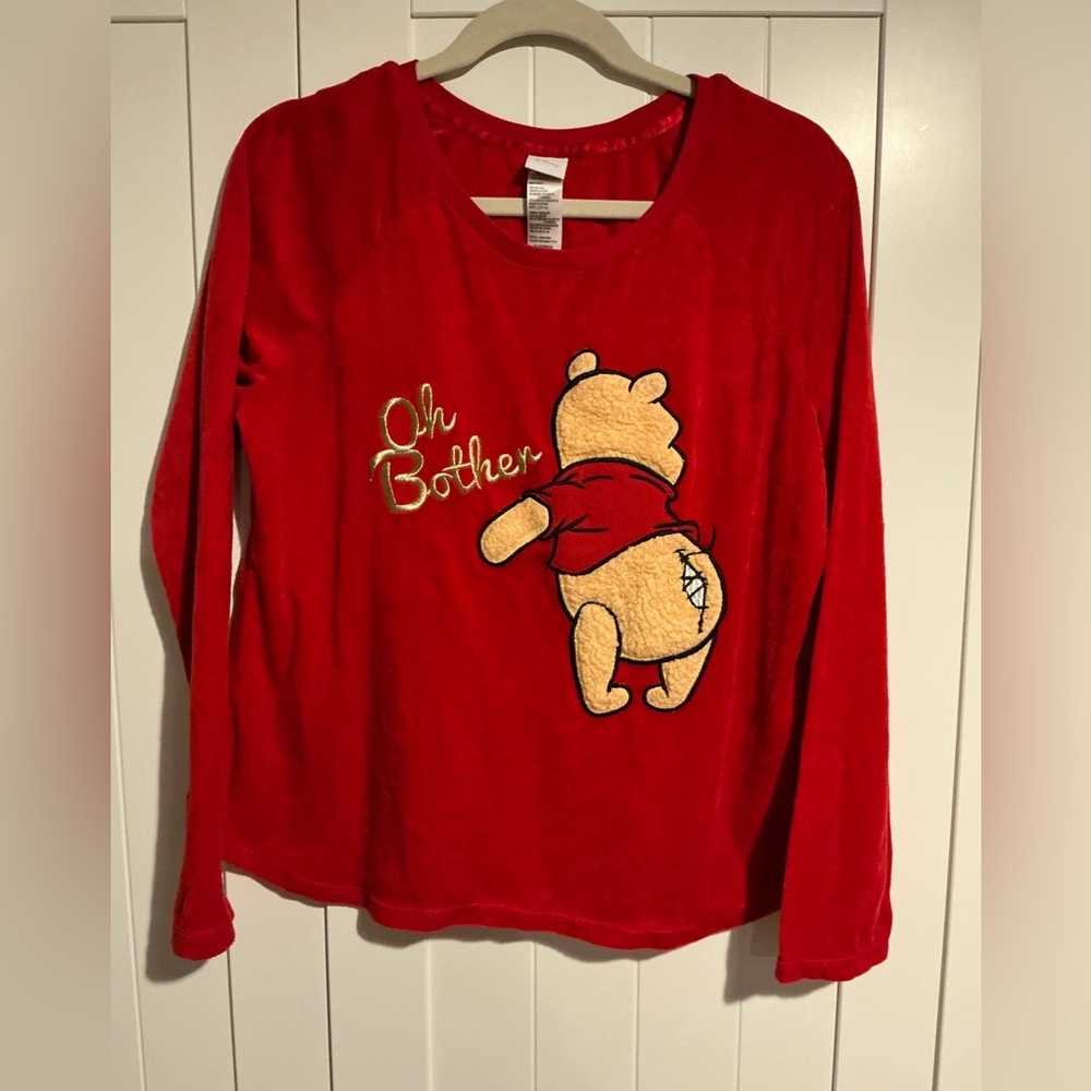 Disney Size Medium‎ Winnie The Pooh Long Sleeve Velvet Shirt Size Large